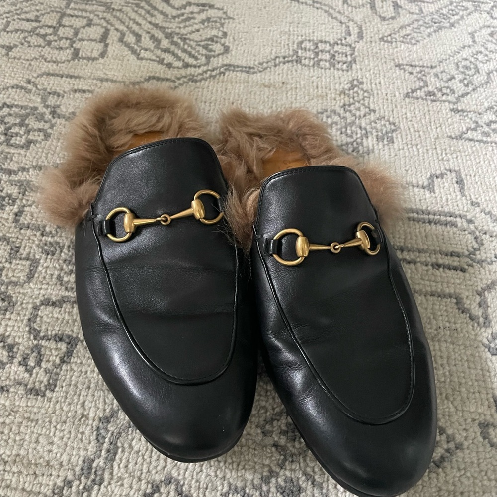 Great condition Women's Princetown Apron Toe Mules!
